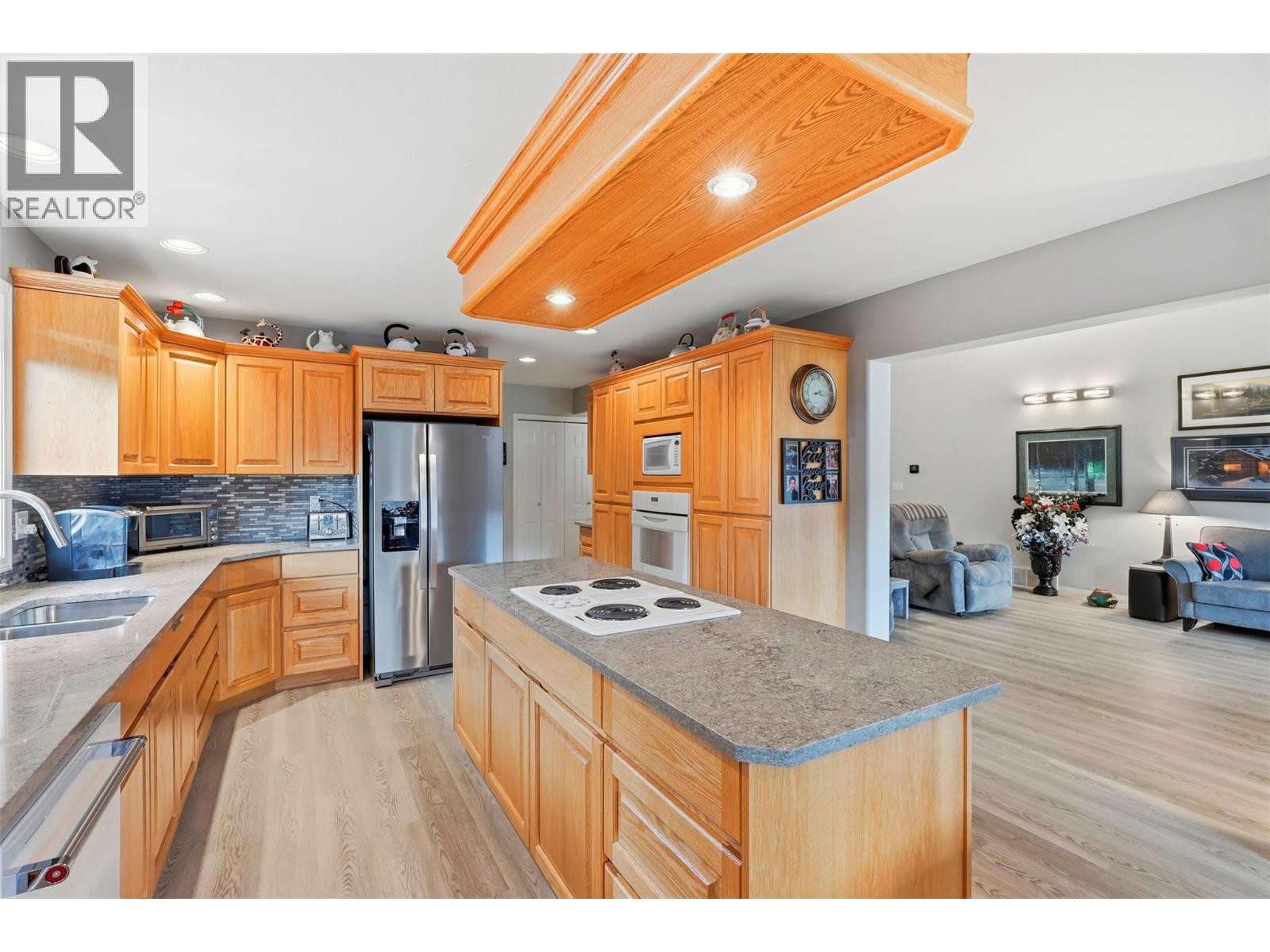  413 Nueva Wynd, Kamloops