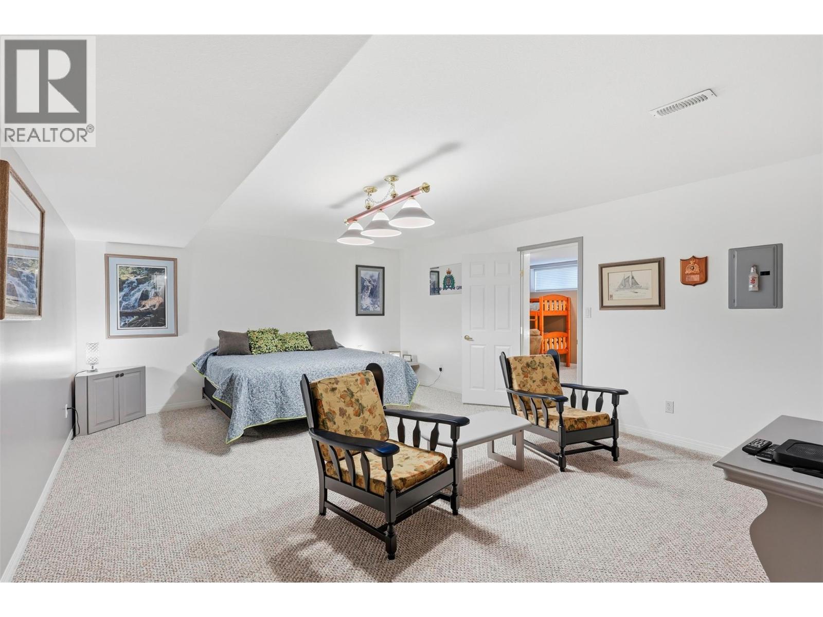  413 Nueva Wynd, Kamloops