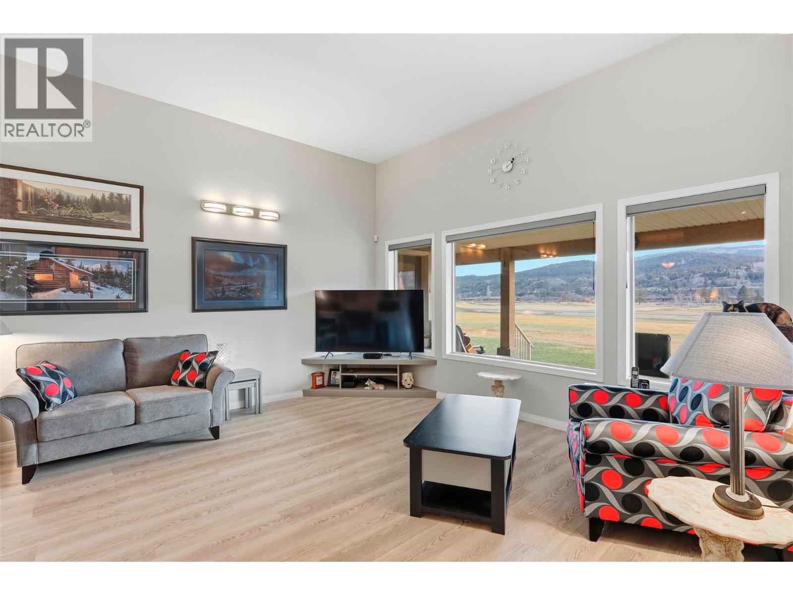  413 Nueva Wynd, Kamloops