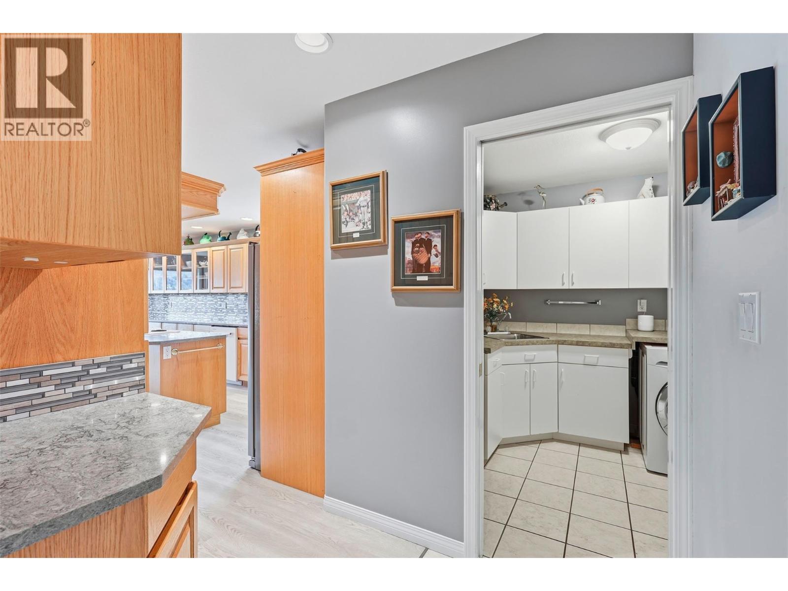  413 Nueva Wynd, Kamloops