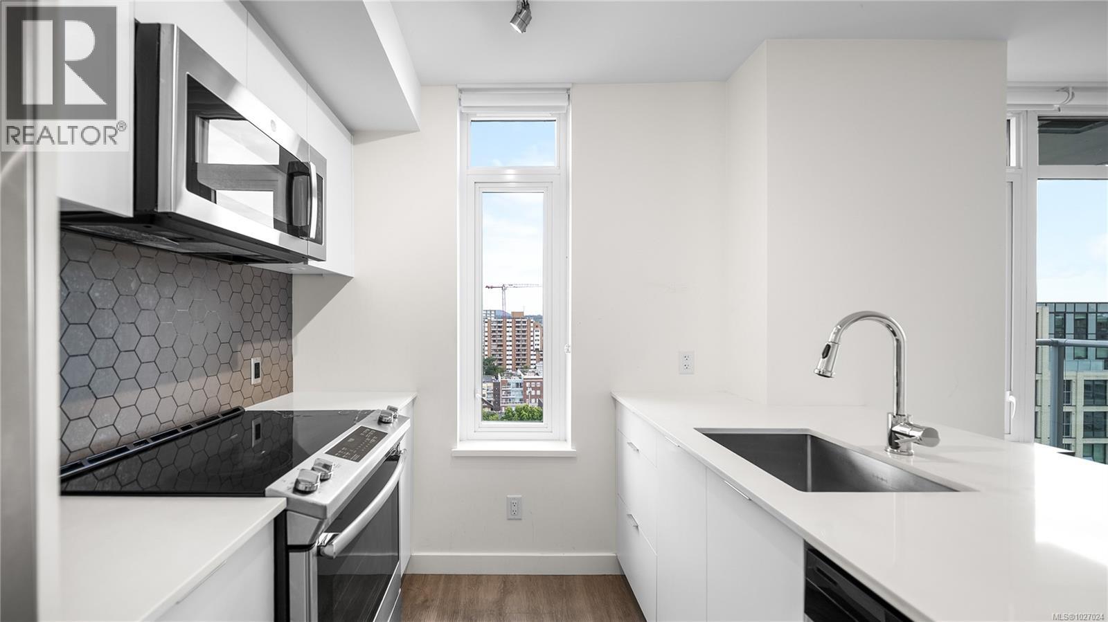 1606 845 Johnson Street, Victoria