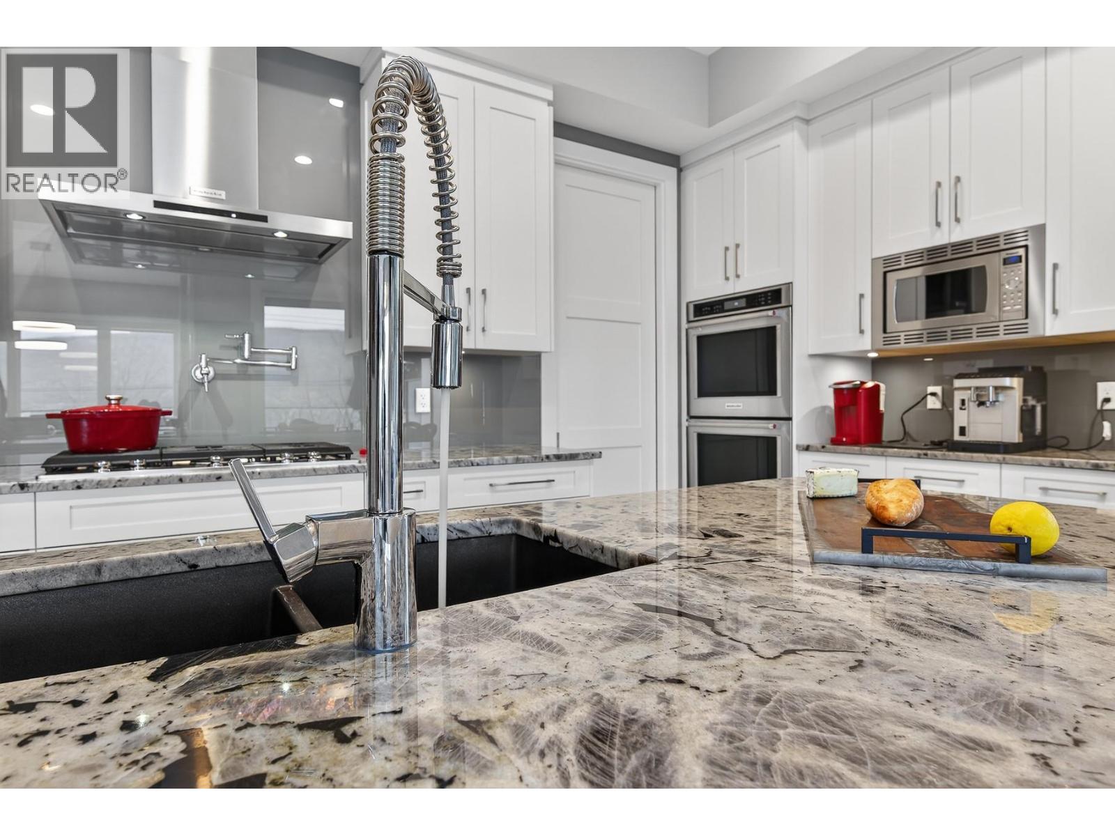  11537 Okanagan Centre Road West, Lake Country