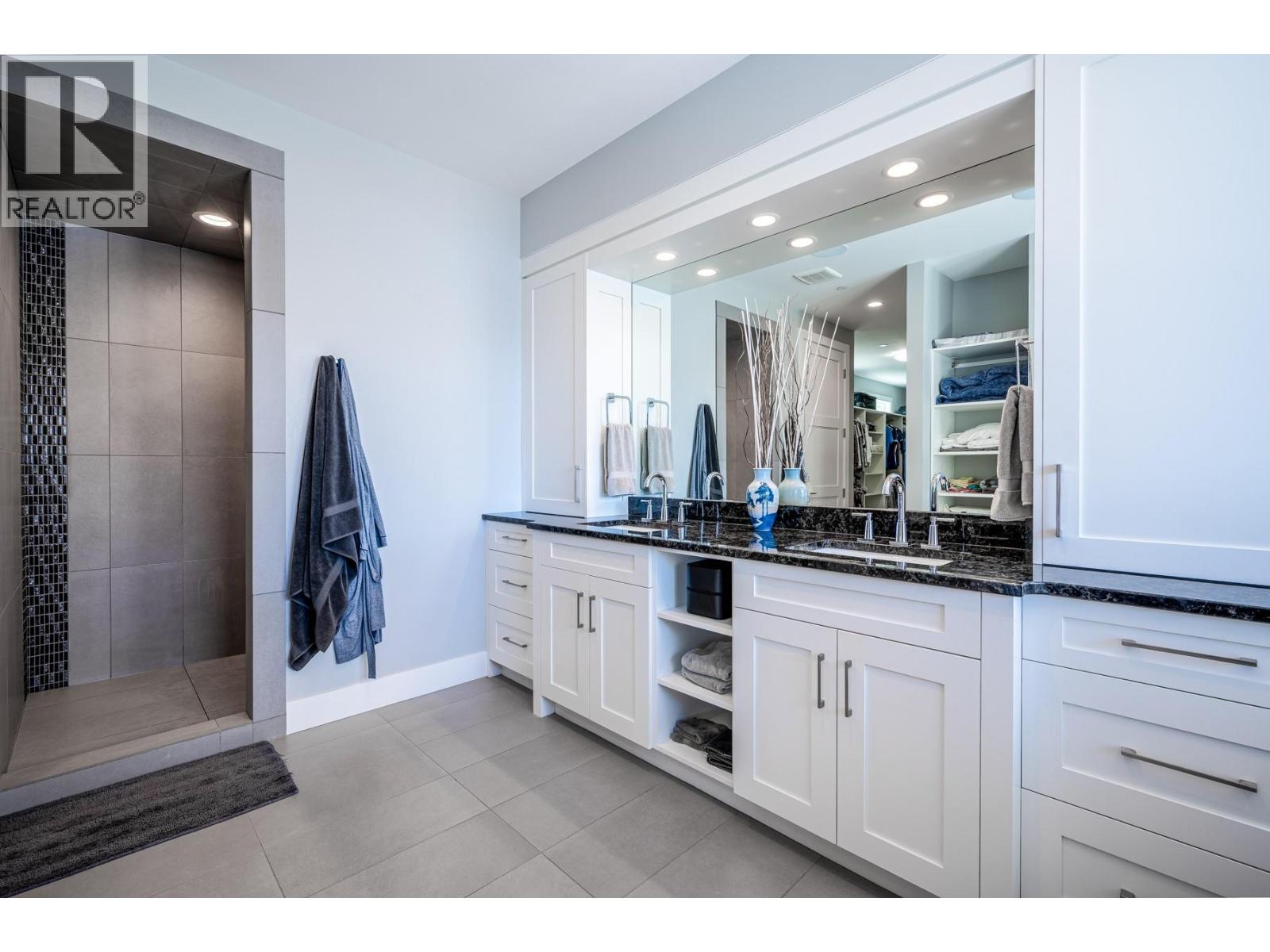  11537 Okanagan Centre Road West, Lake Country