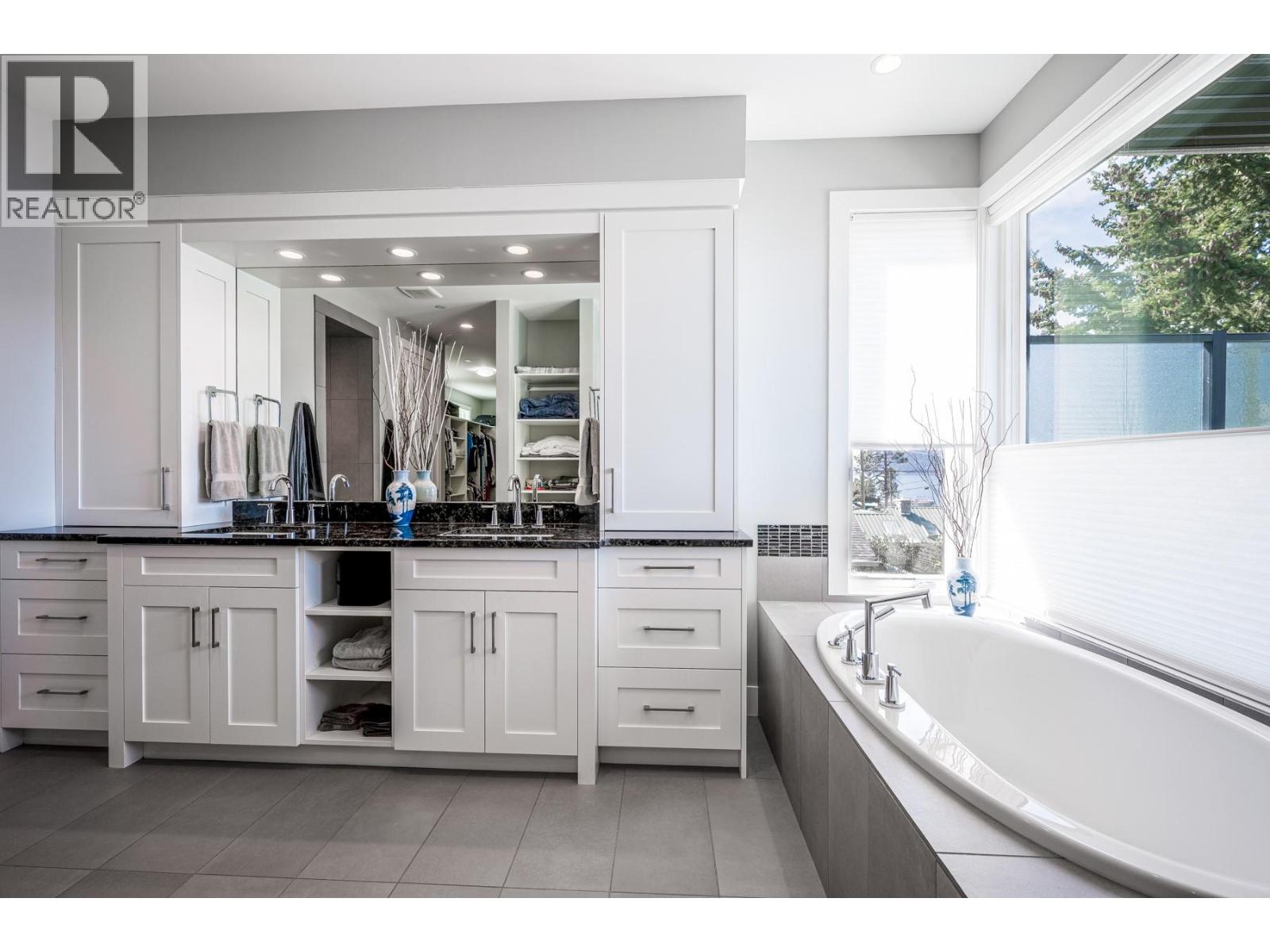 11537 Okanagan Centre Road W - 28