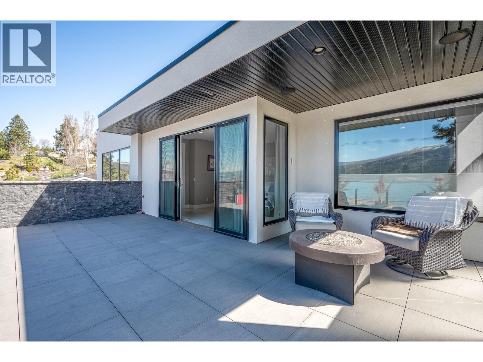  11537 Okanagan Centre Road West, Lake Country