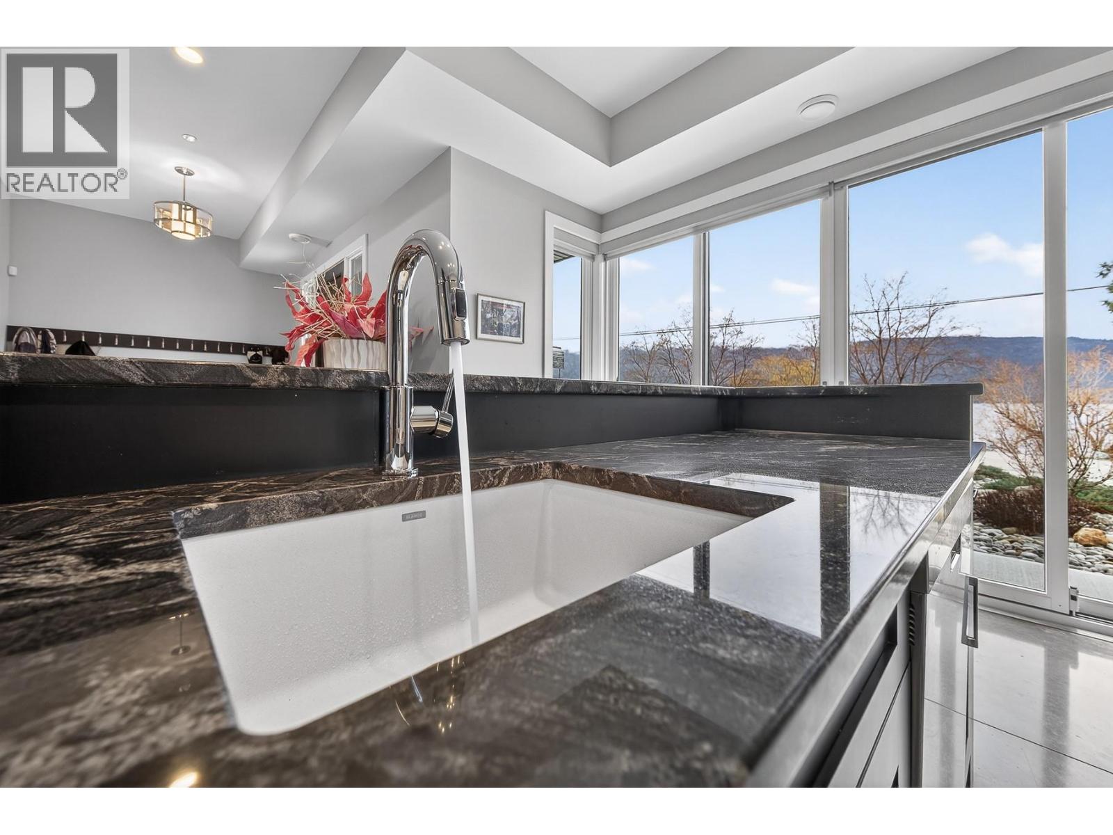  11537 Okanagan Centre Road West, Lake Country