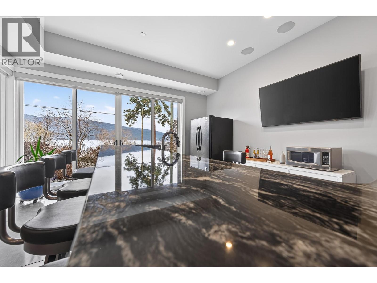  11537 Okanagan Centre Road West, Lake Country