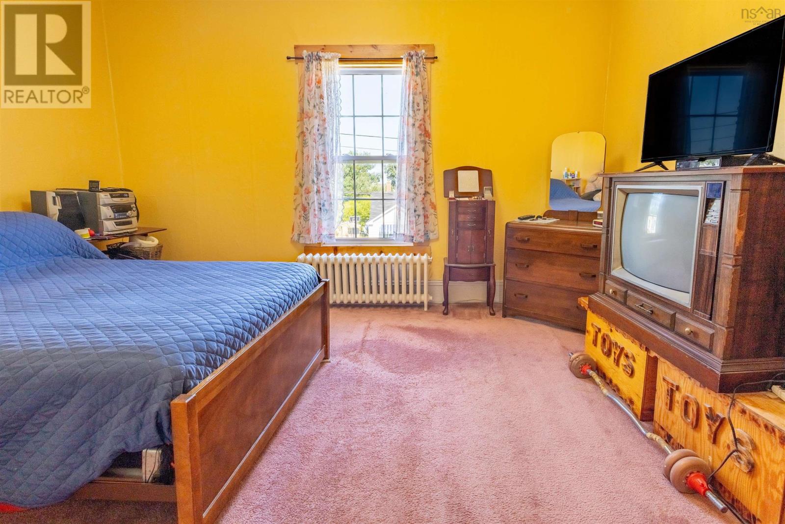 Property 28 of 47 of 279 King Edward Street