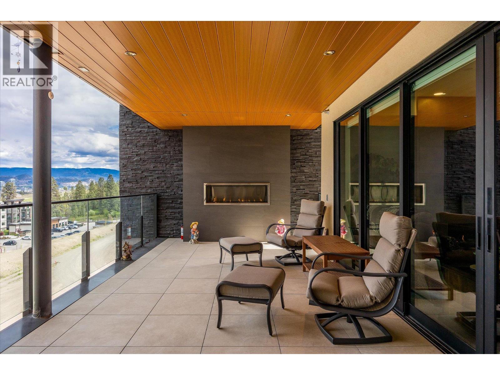 #3405 3000 Ariva Drive - 18