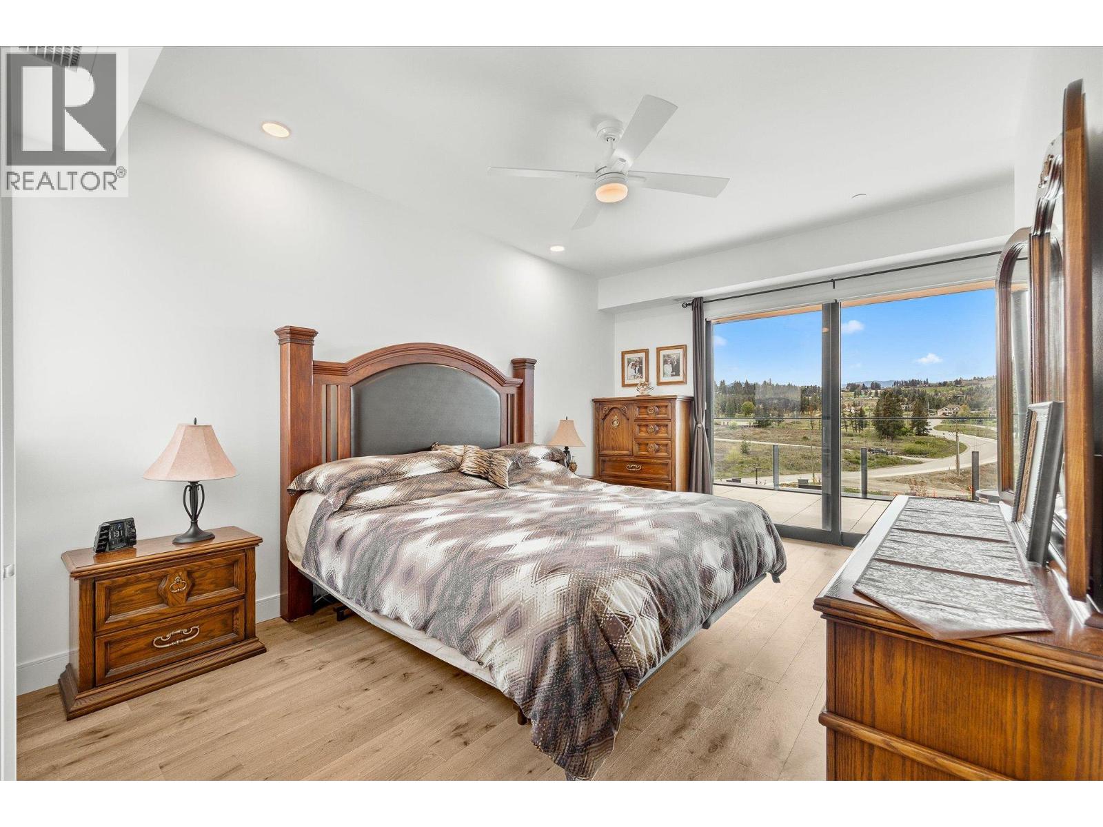 #3405 3000 Ariva Drive - 25