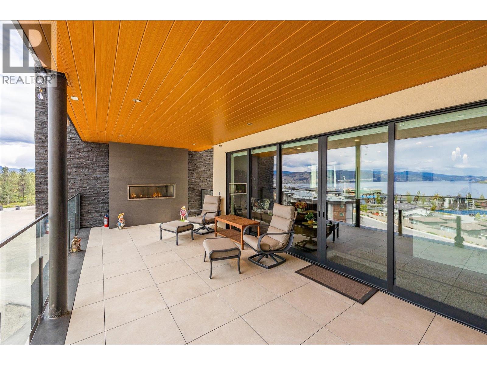 #3405 3000 Ariva Drive - 22