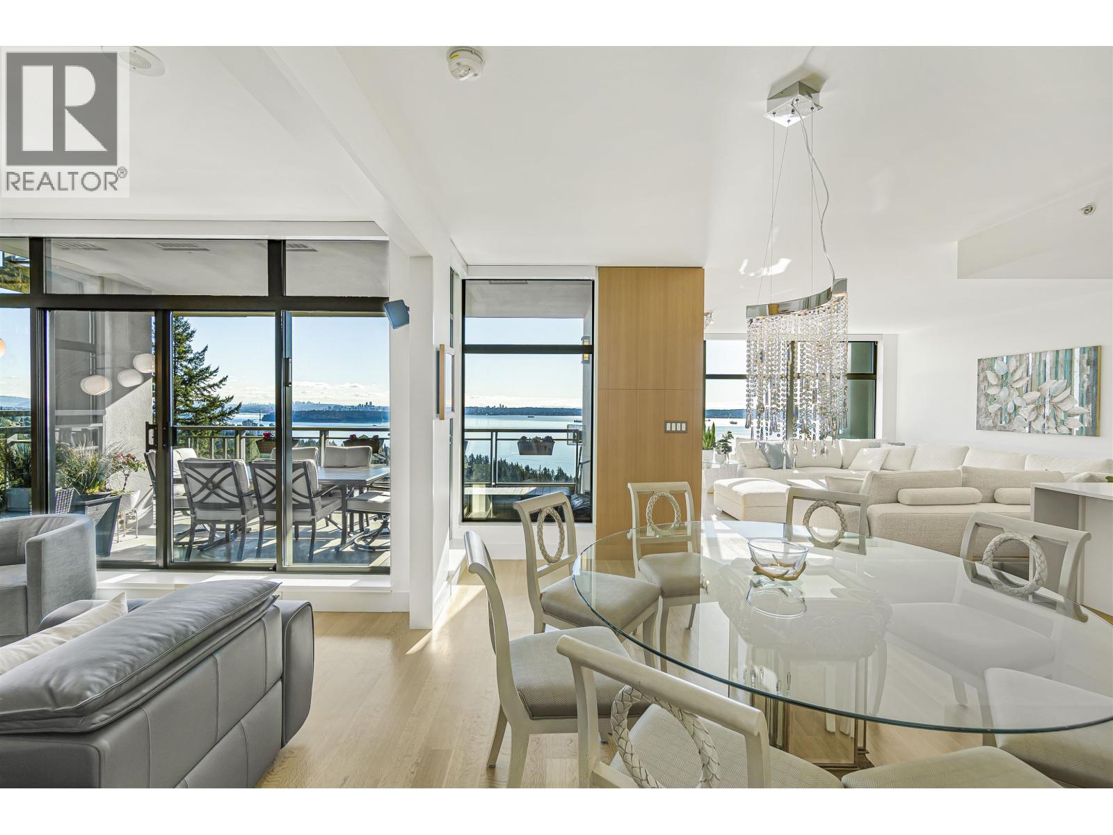 1001 3315 CYPRESS PLACE, West Vancouver