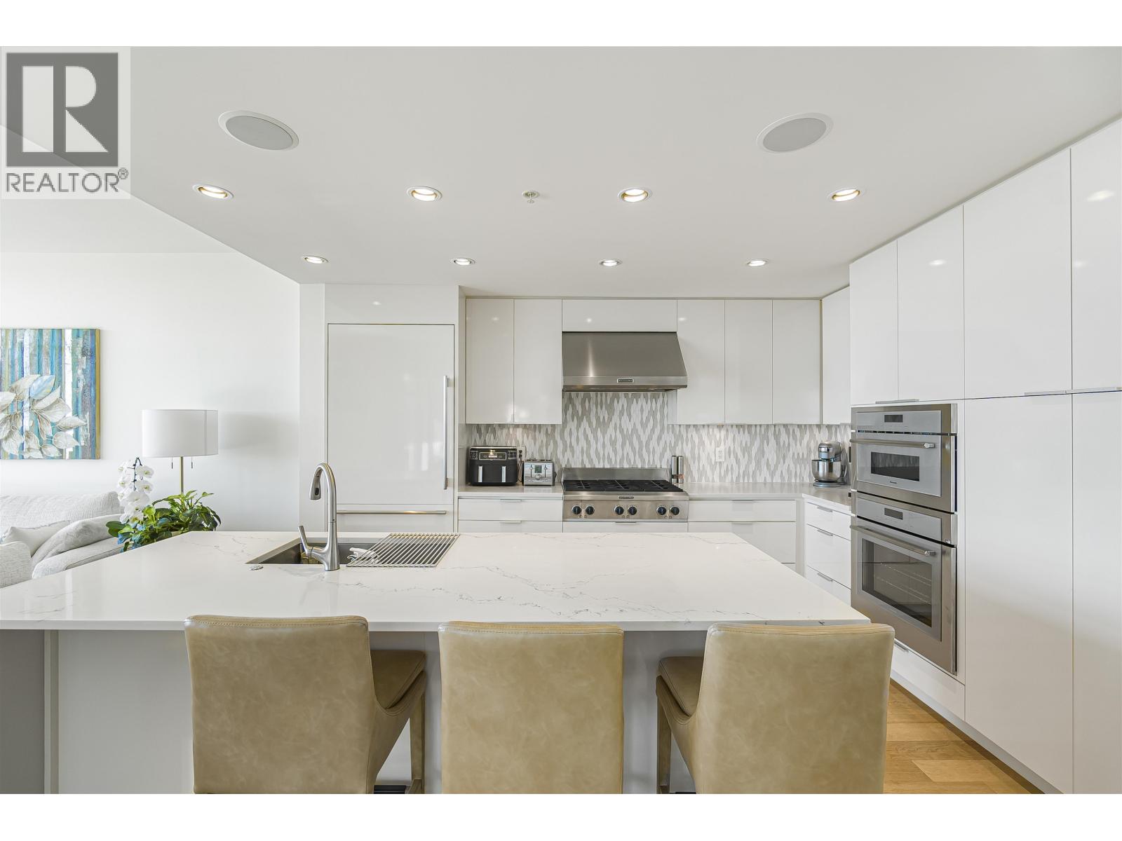 1001 3315 CYPRESS PLACE, West Vancouver