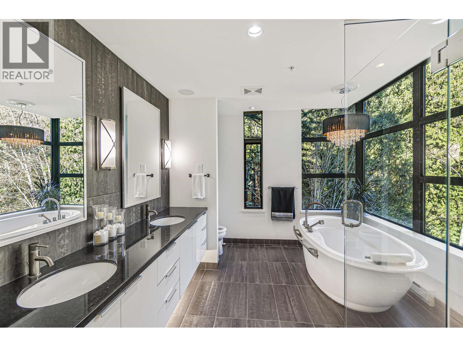 1001 3315 CYPRESS PLACE, West Vancouver