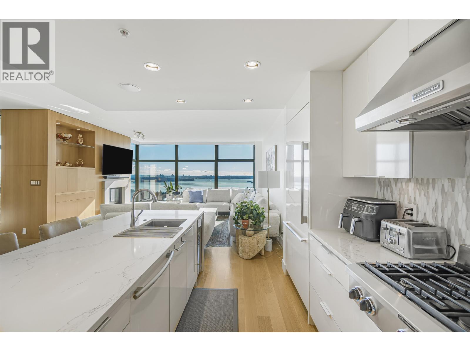 1001 3315 CYPRESS PLACE, West Vancouver