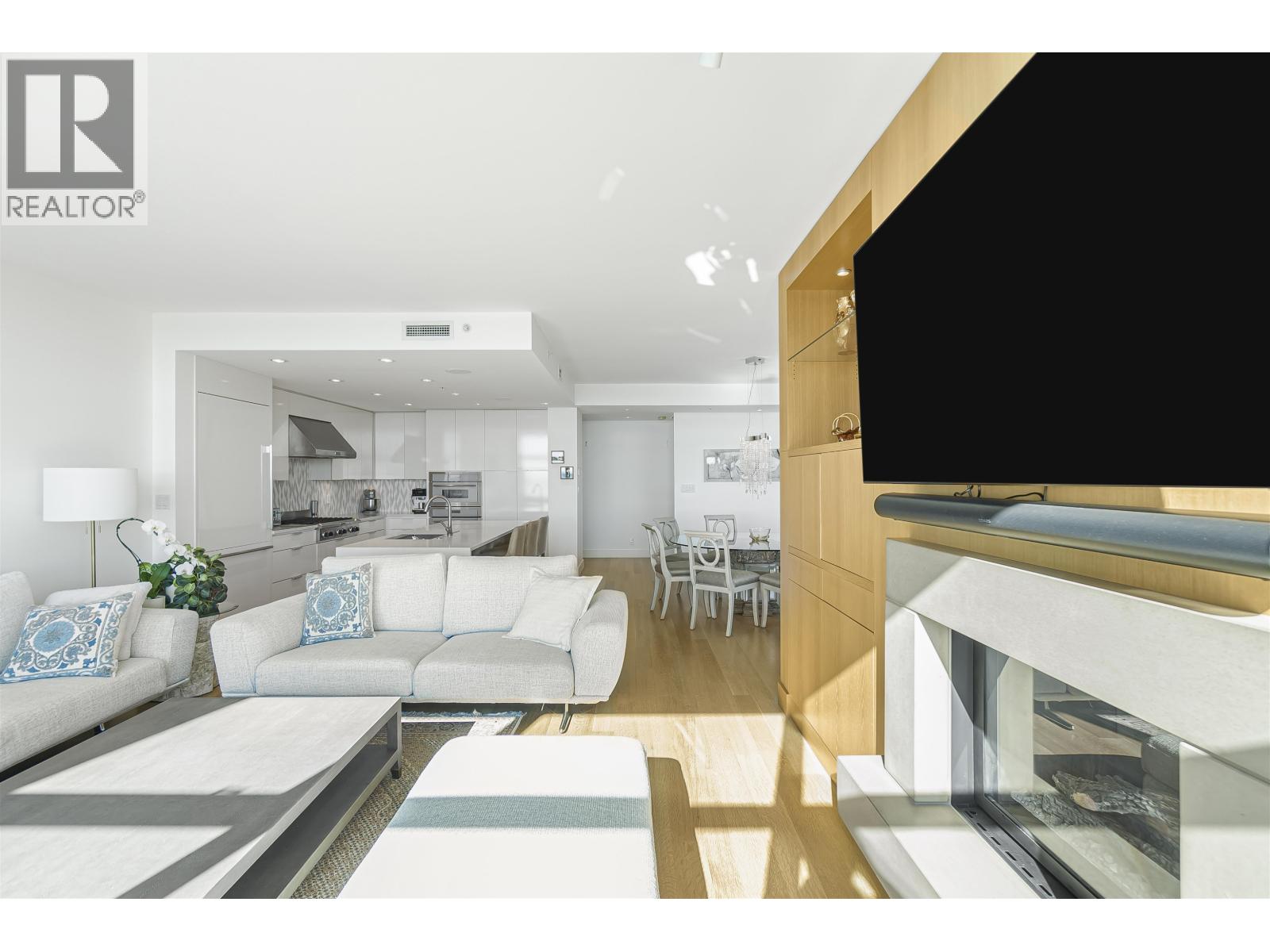 1001 3315 CYPRESS PLACE, West Vancouver