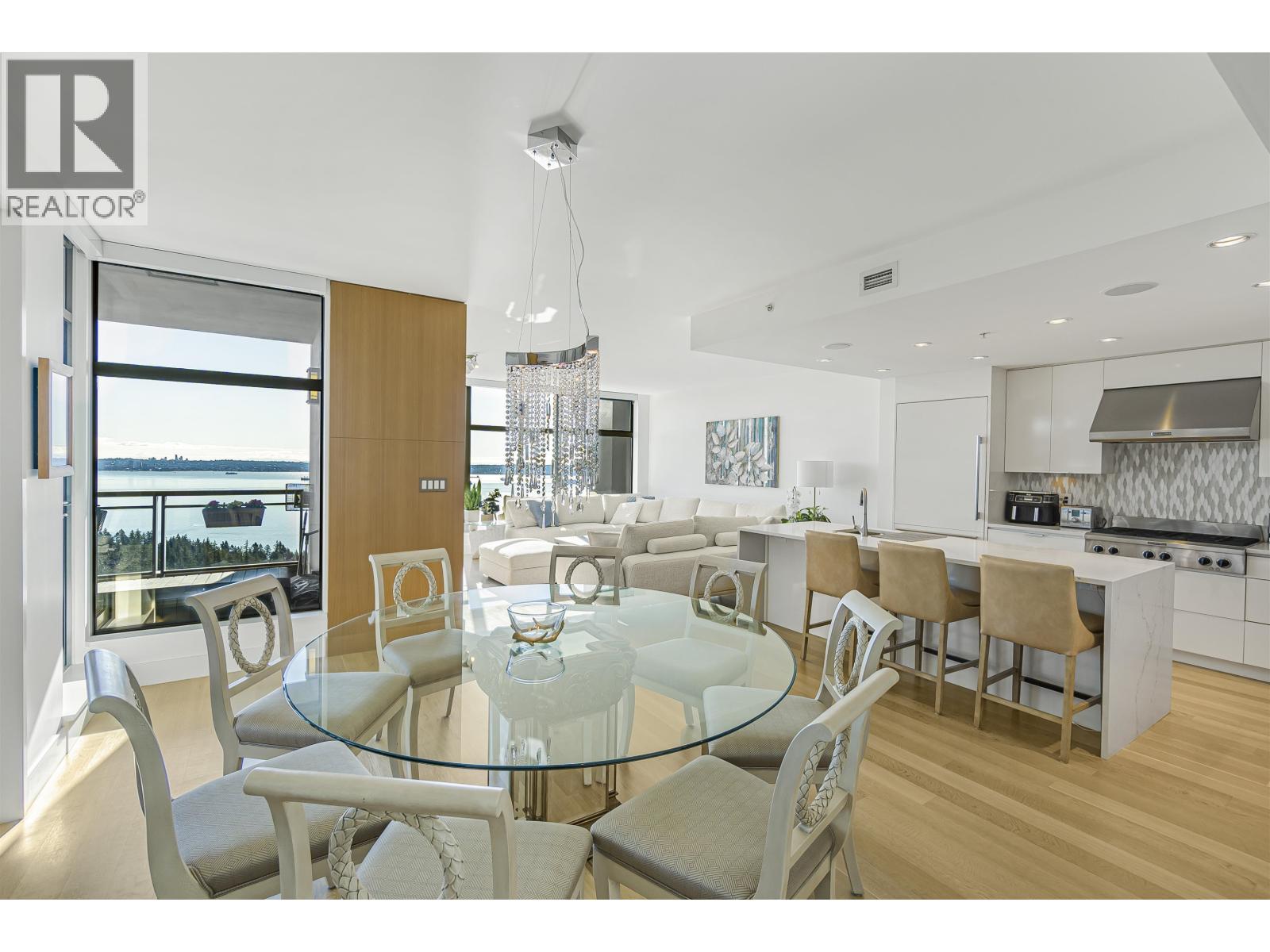 1001 3315 CYPRESS PLACE, West Vancouver