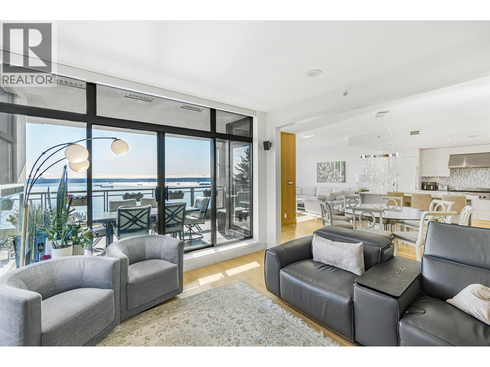 1001 3315 CYPRESS PLACE, West Vancouver