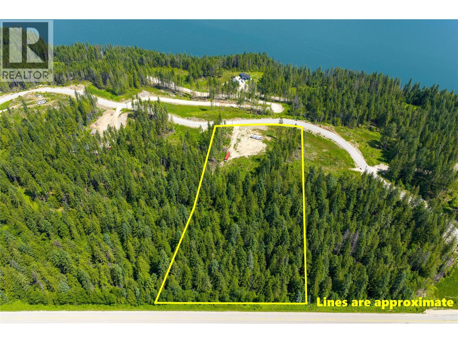  7974 Arrowhead Road, Revelstoke