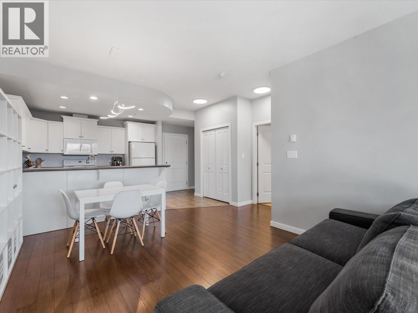 302 345 Mills Road, Kelowna