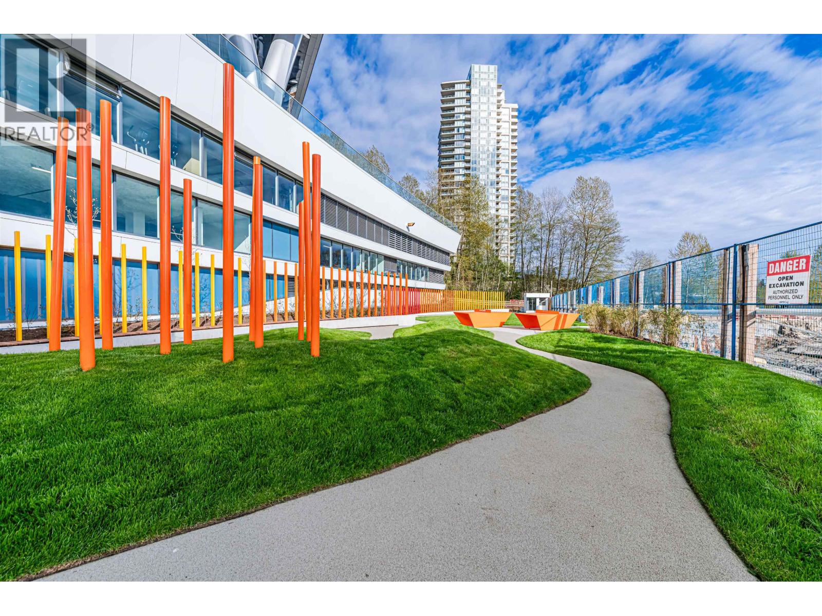 1609 4880 LOUGHEED HIGHWAY - Photo 4 of 34, Burnaby, British Columbia