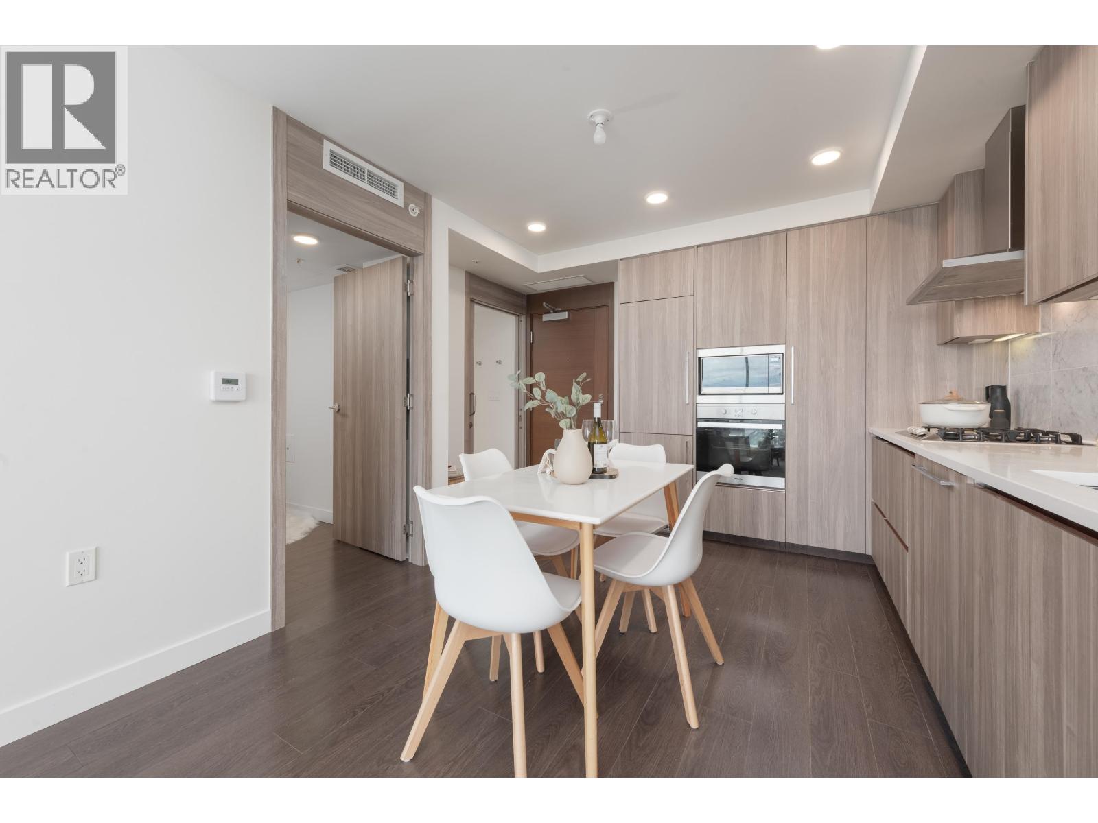 2105 433 SW MARINE DRIVE - Photo 3 of 26, Vancouver, British Columbia