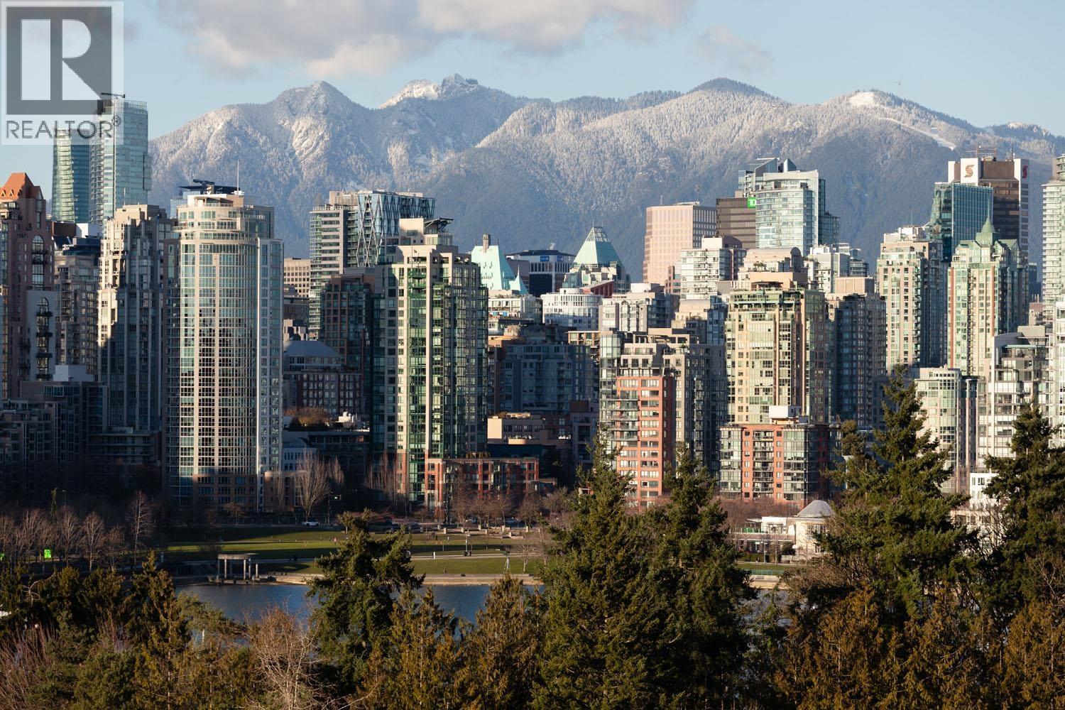 967 W 8TH AVENUE, Vancouver