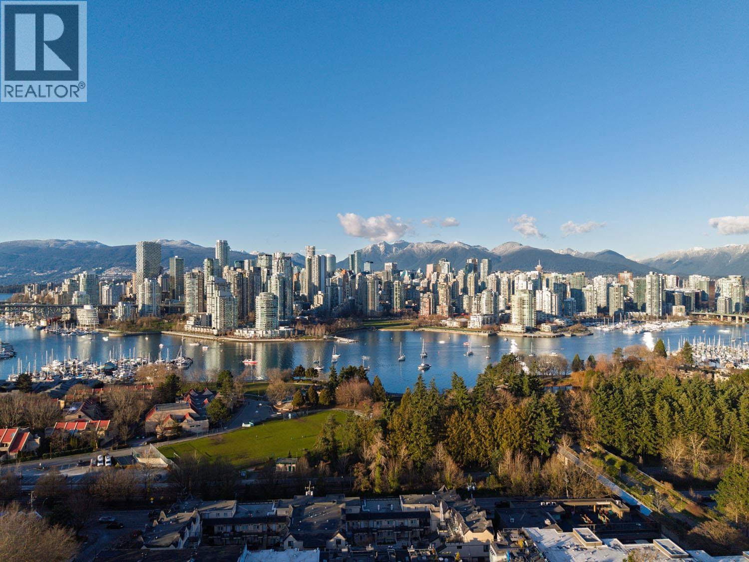 967 W 8TH AVENUE, Vancouver