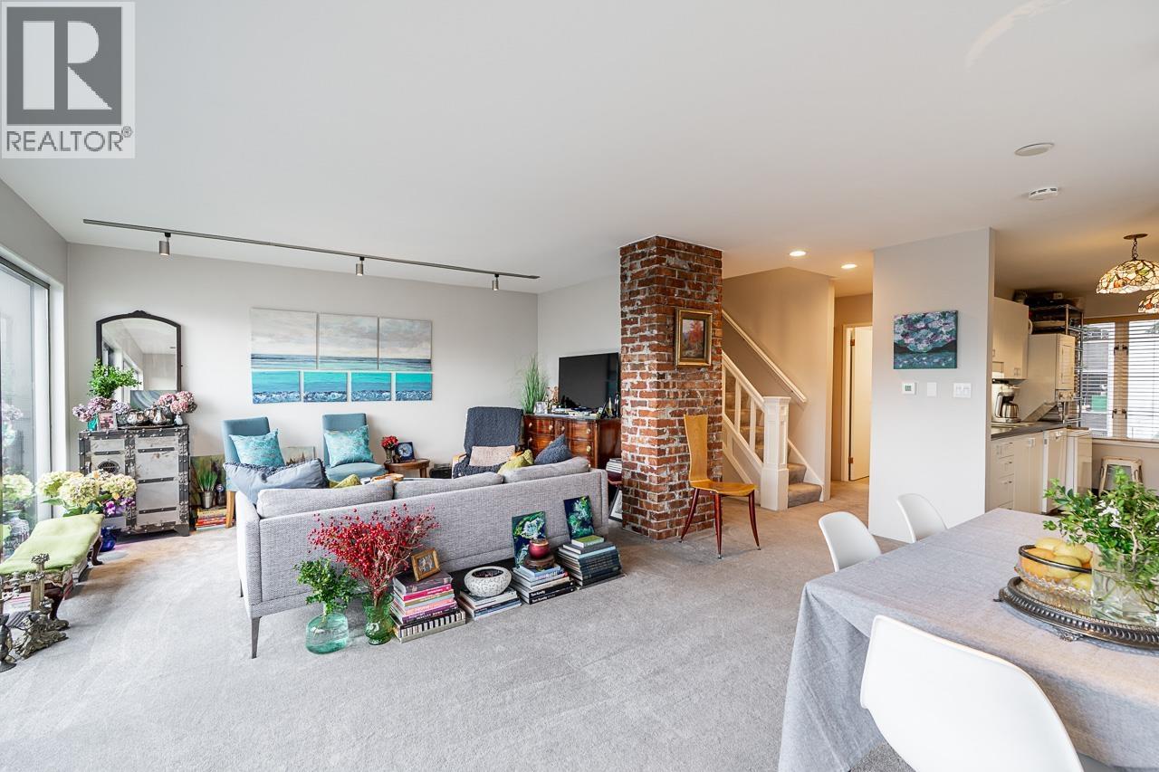 967 W 8TH AVENUE, Vancouver