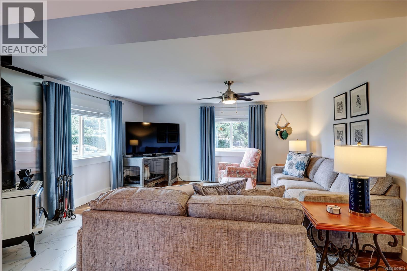 2339 GOULD RD E - 13