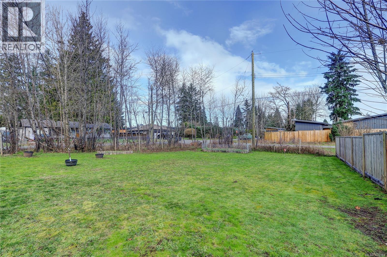 2339 GOULD RD E - 34