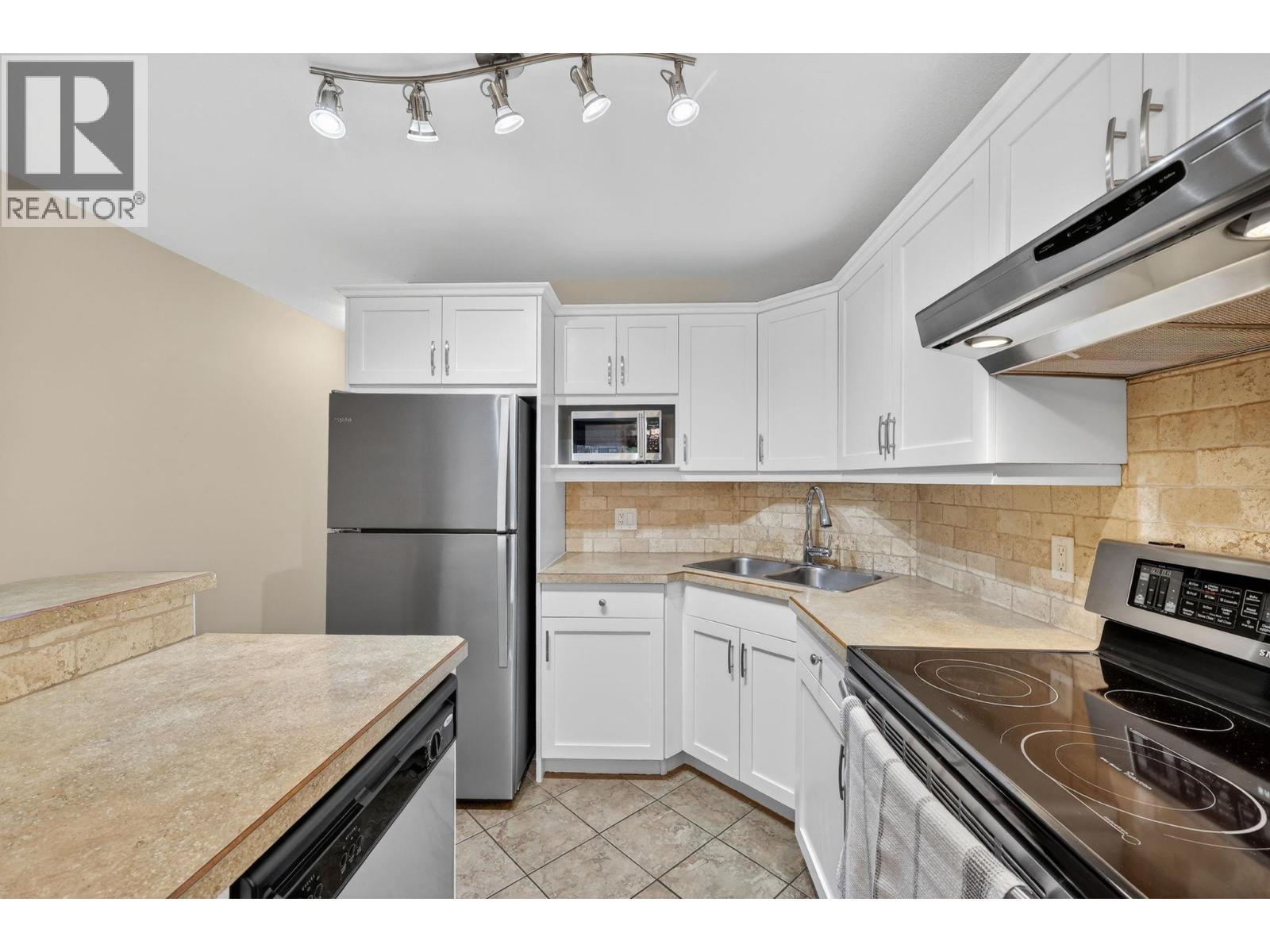 109 1390 Dilworth Crescent, Kelowna