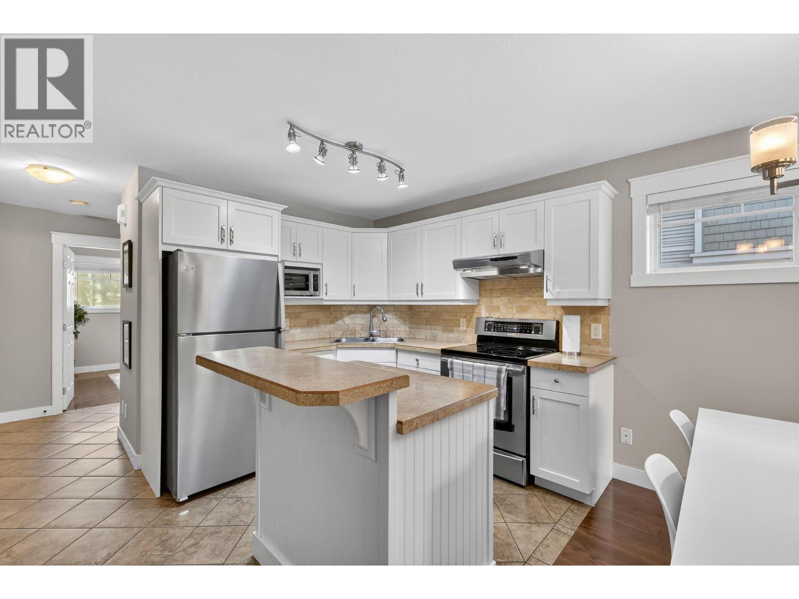 109 1390 Dilworth Crescent, Kelowna