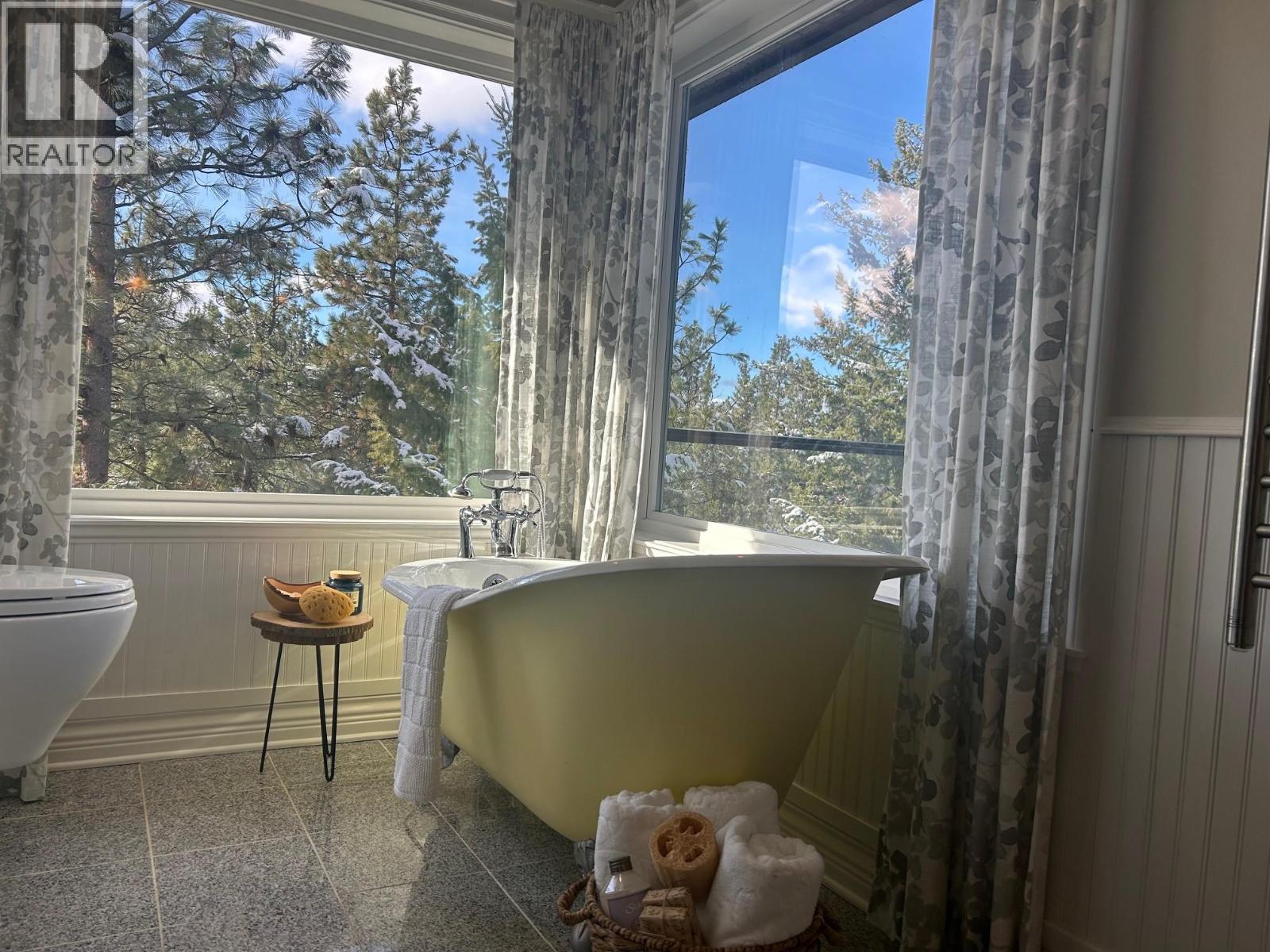  2615 Harvard Road, Kelowna