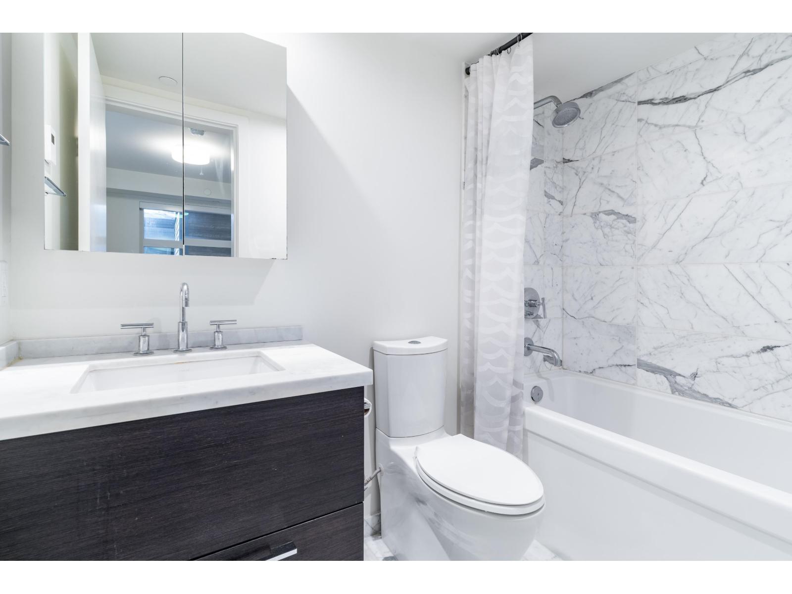 203 1160 OXFORD STREET, White Rock