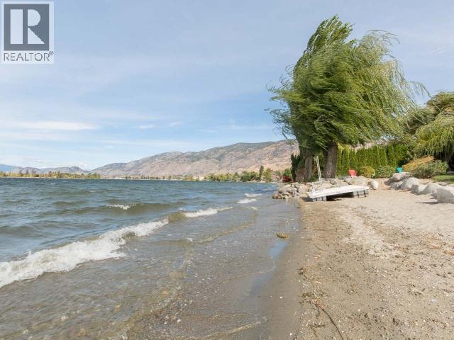 #302 2418 LAKESHORE Drive - 25