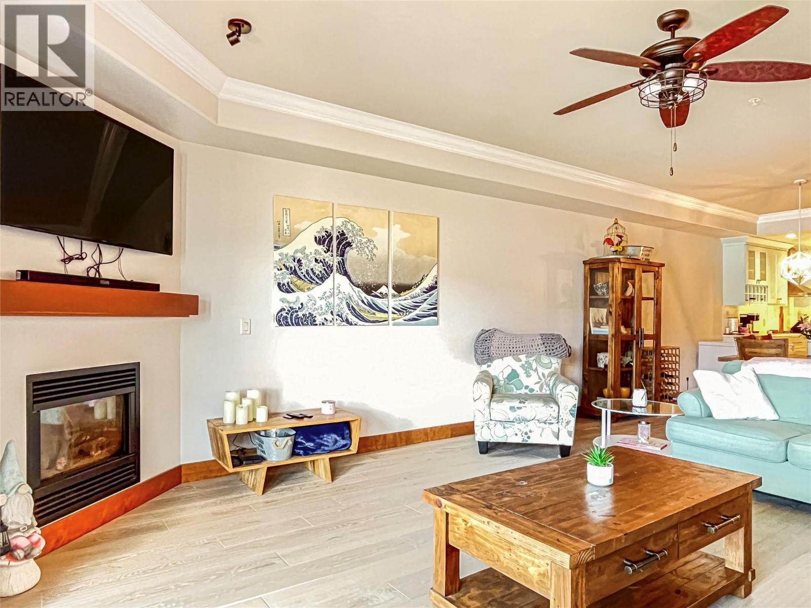 2418 LAKESHORE Drive Unit# 302, Osoyoos