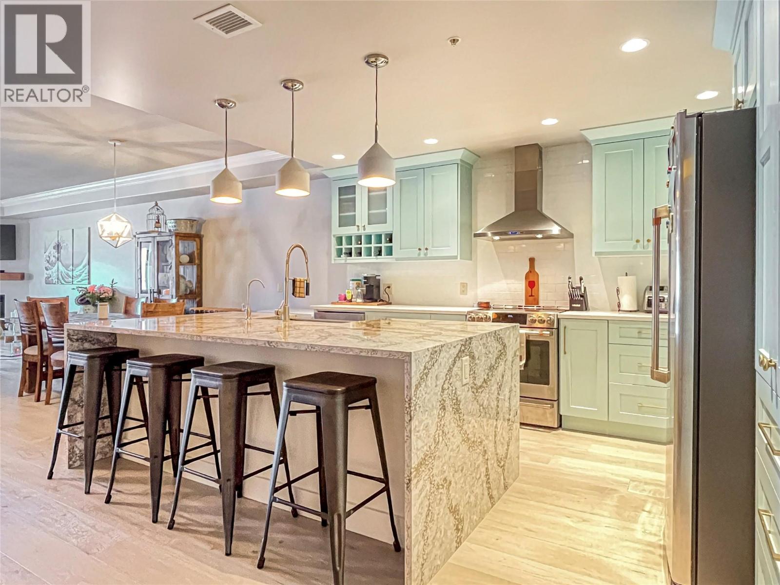 #302 2418 LAKESHORE Drive - 7