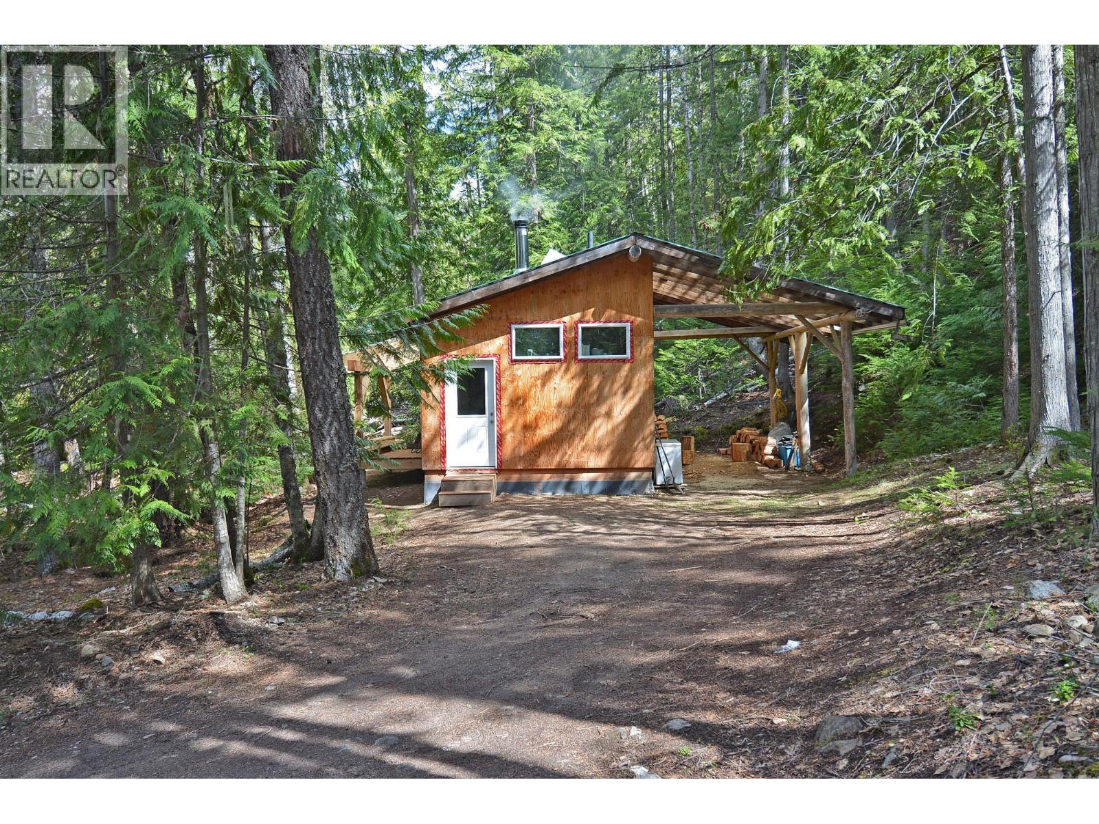8907 MARTENS Road, Slocan