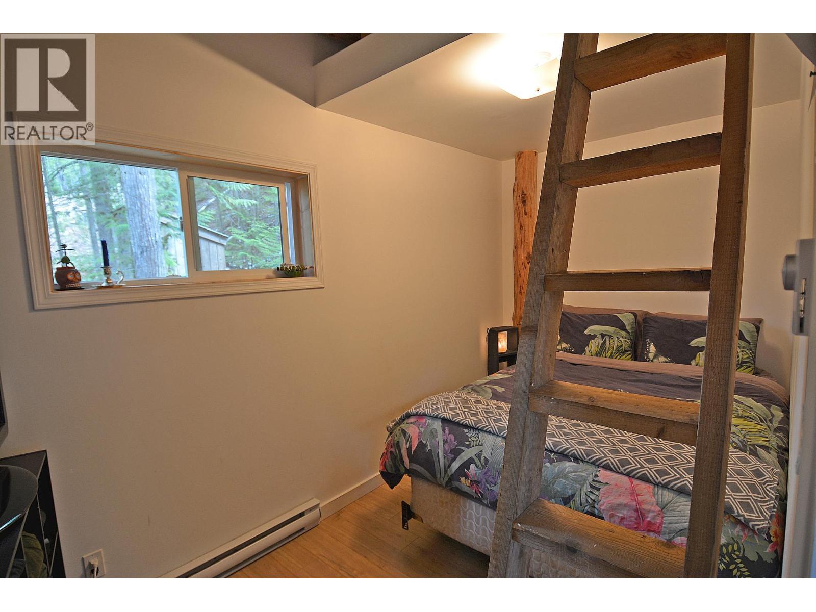 8907 MARTENS Road, Slocan