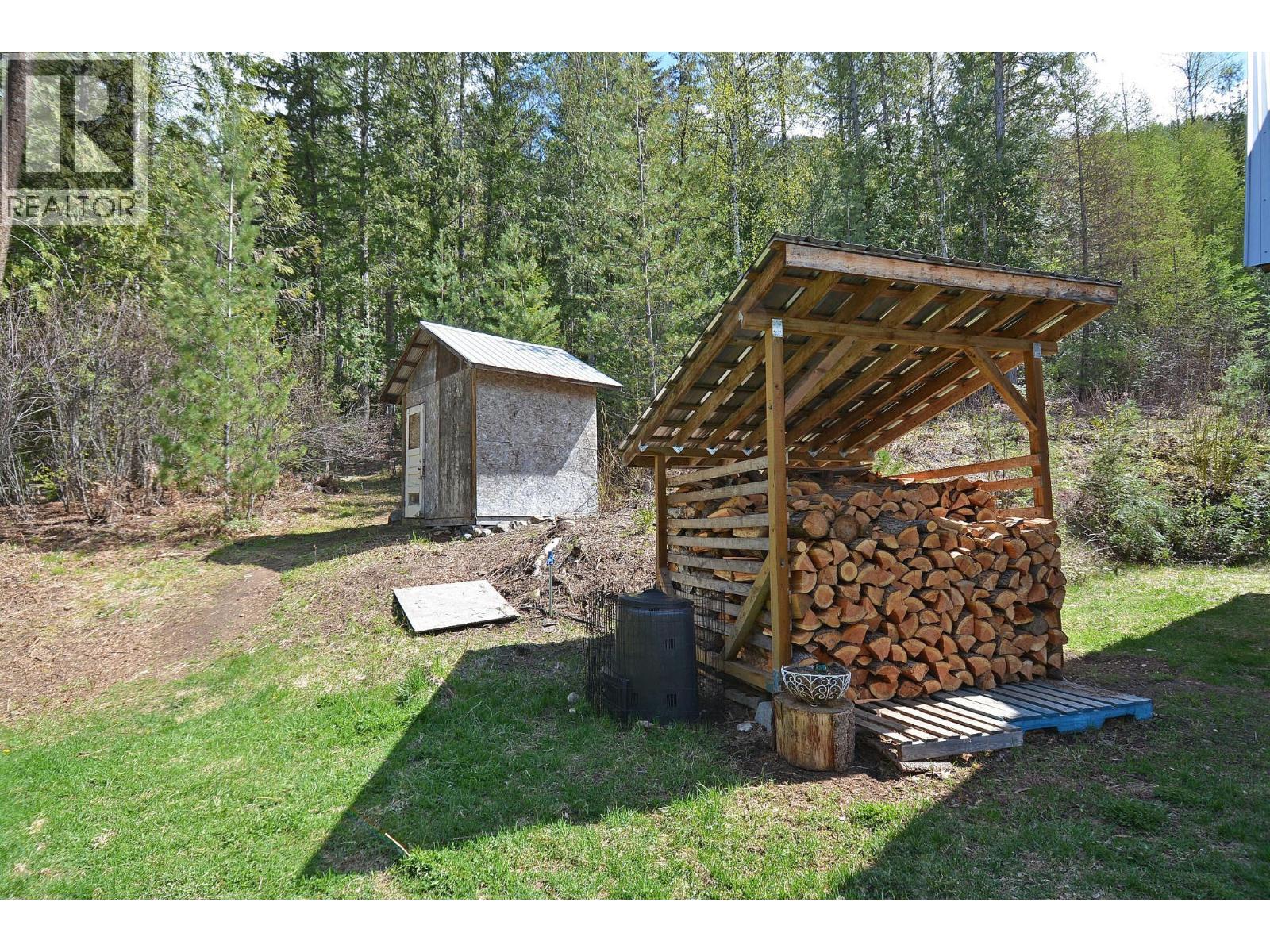 8907 MARTENS Road, Slocan
