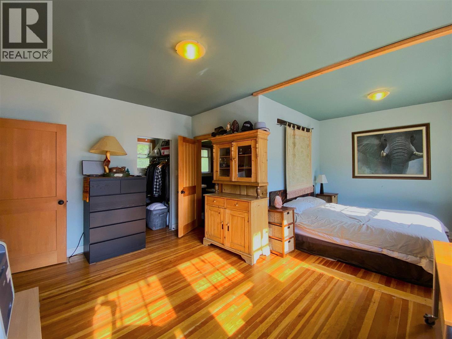 3880 Pioneer Road, Bralorne