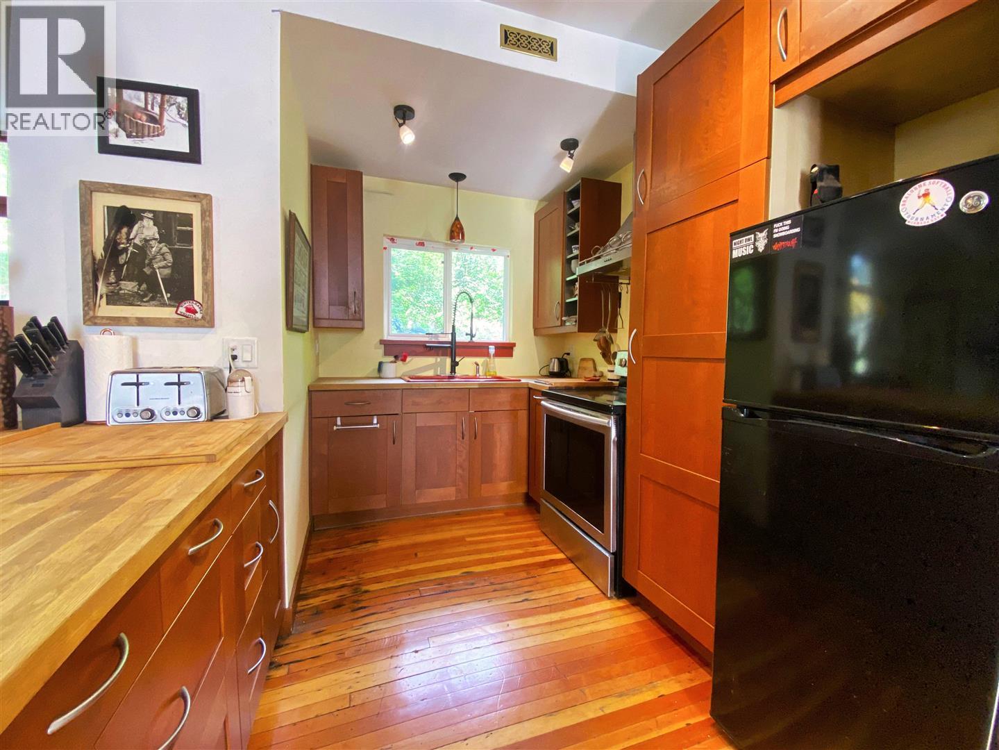 3880 Pioneer Road - 4