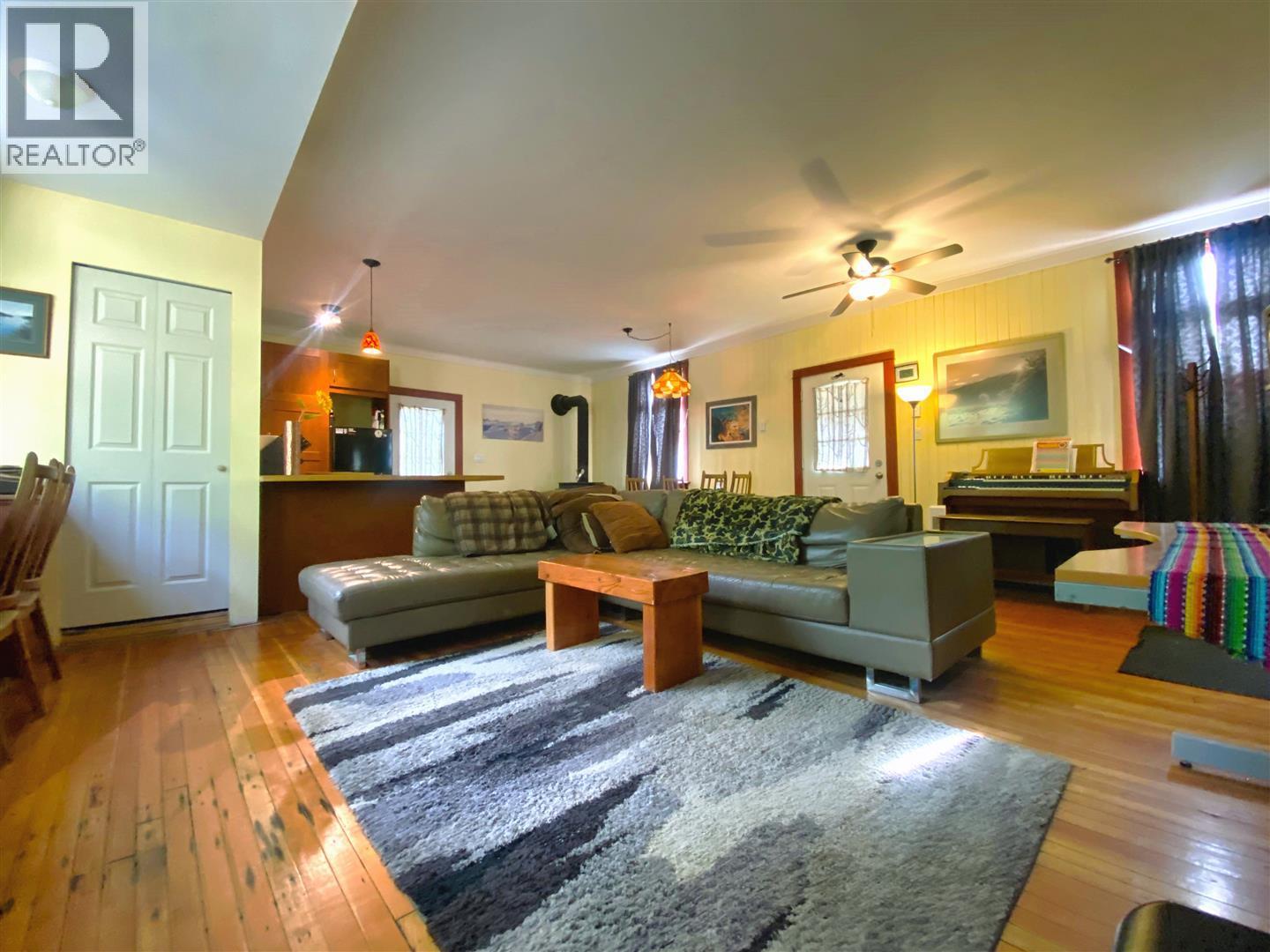 3880 Pioneer Road, Bralorne