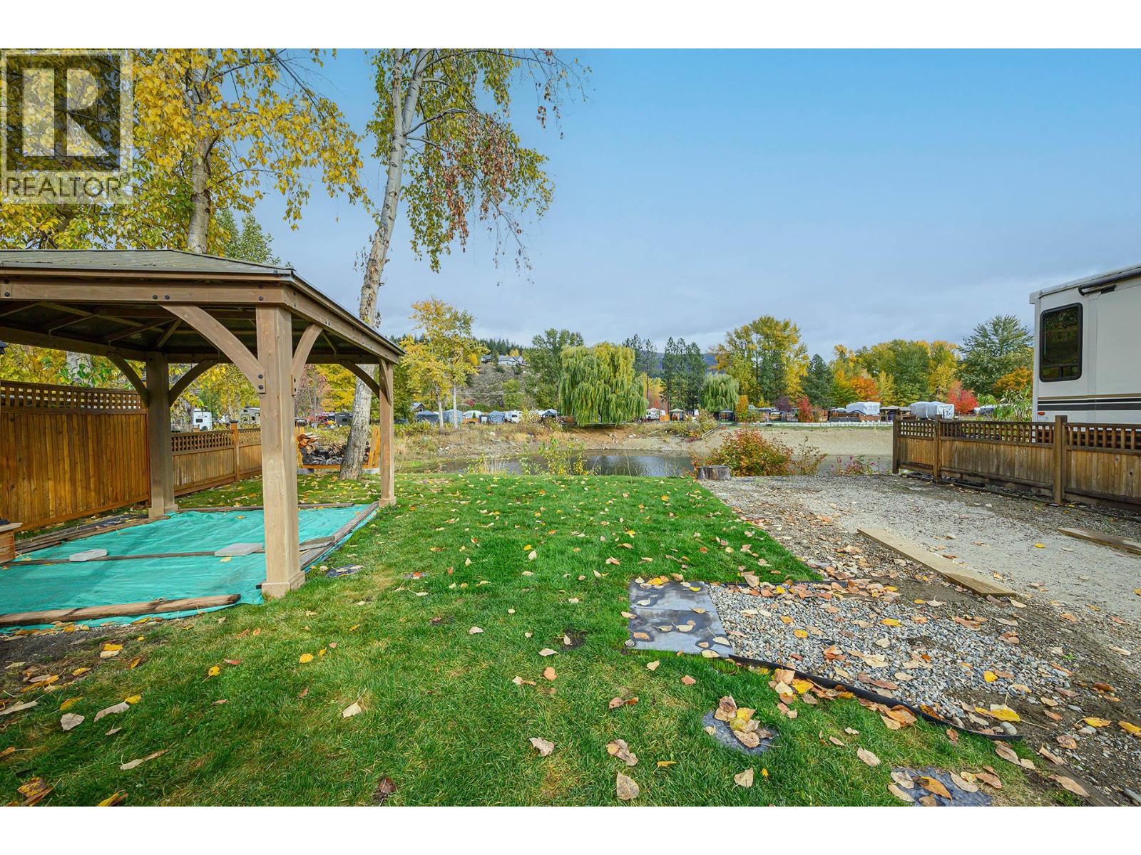 2 CLUBHOUSE LANE - 10