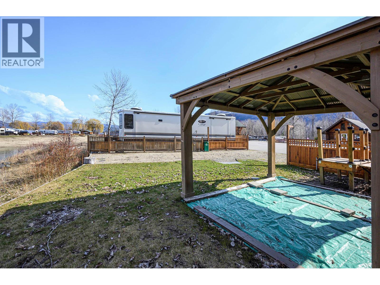 2 CLUBHOUSE LANE - 14