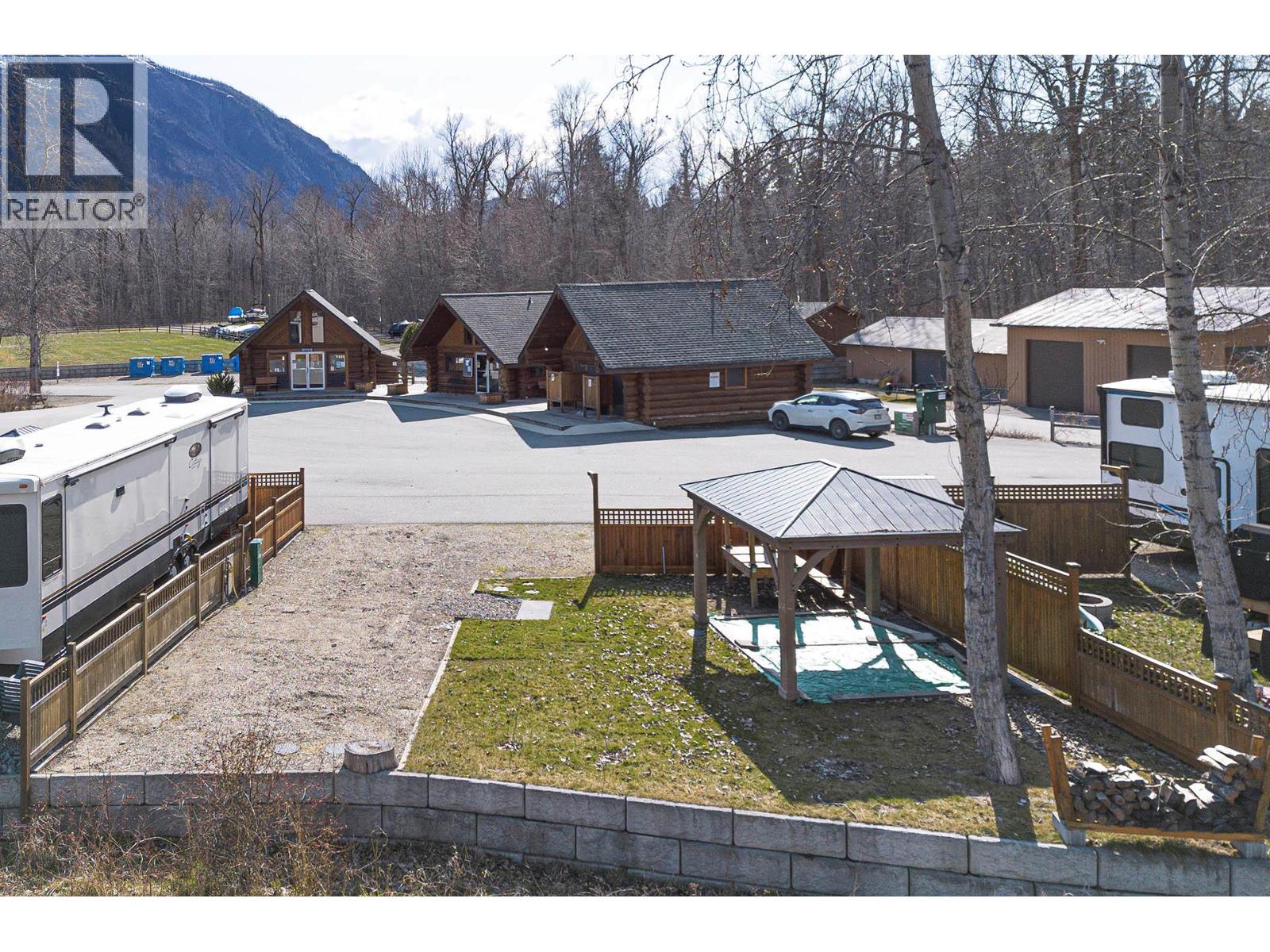 2 CLUBHOUSE LANE - 19