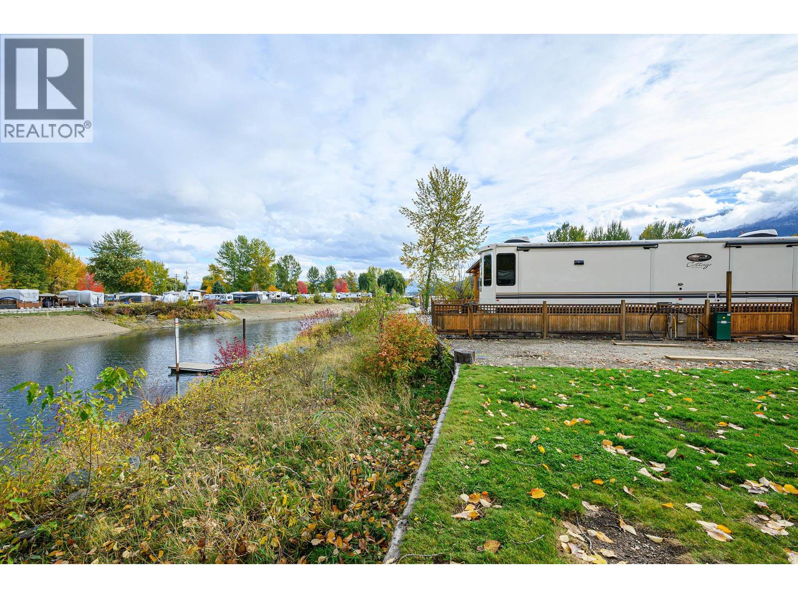 2 CLUBHOUSE LANE - 27