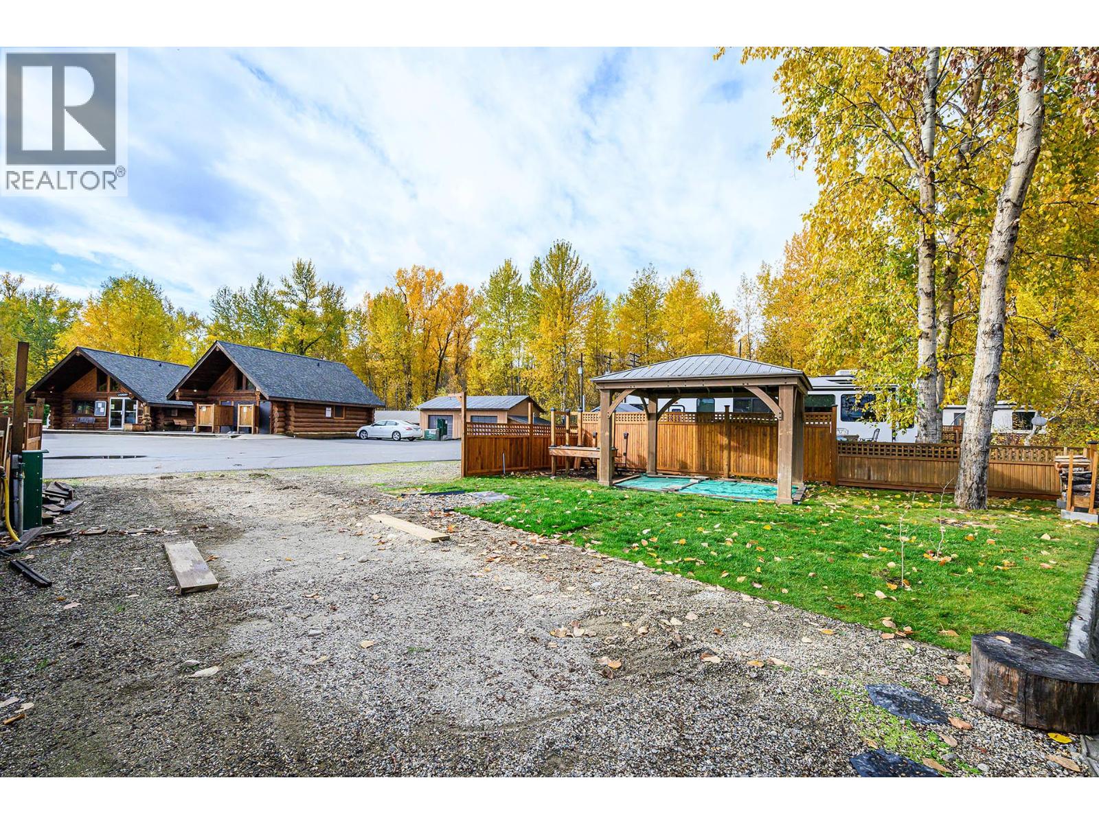 2 CLUBHOUSE LANE - 7