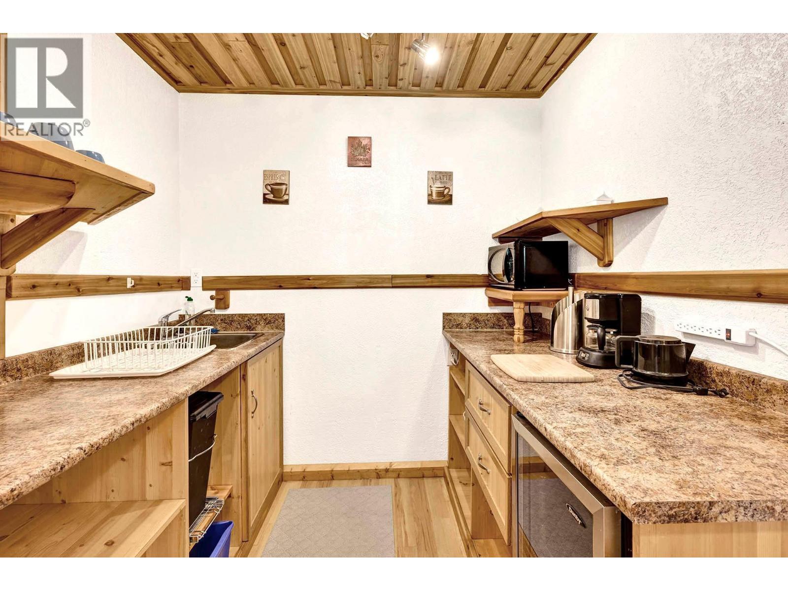 5305 Clearwater Valley Road, Clearwater